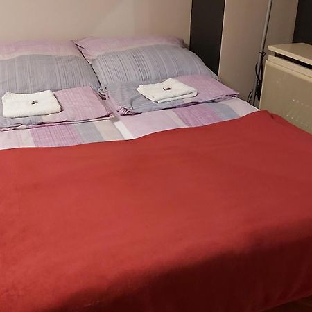 Tisza-parti Napfény Apartman-Free parking Szeged Ruang foto